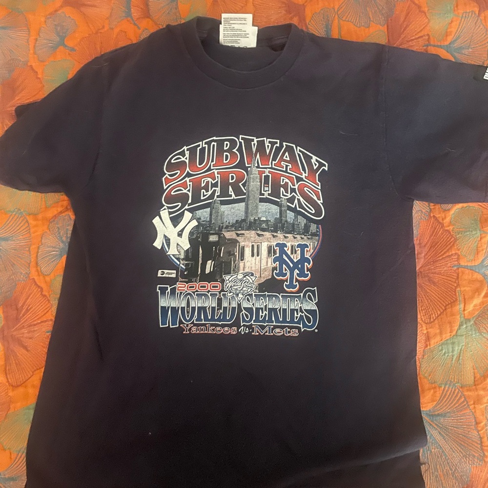 Vintage 2000 Mets/Yankees Subway Series  Puma Classic Black T-Shirt